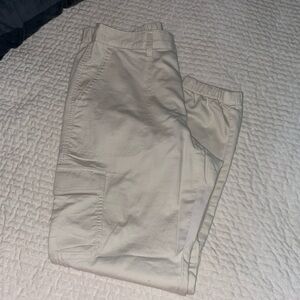 Woman’s size 8 gap joggers